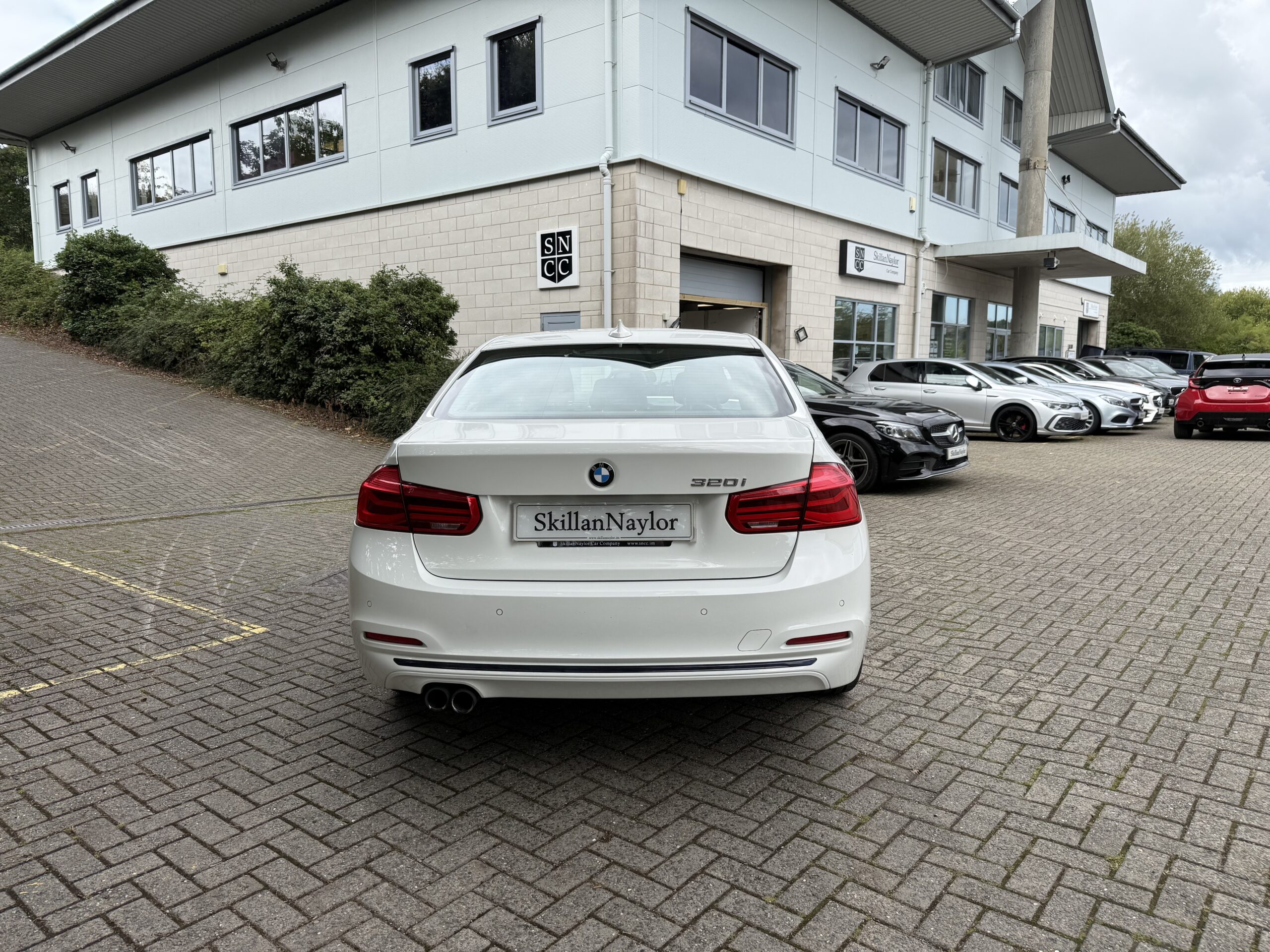 2018 BMW 320i Sport 4Dr Auto