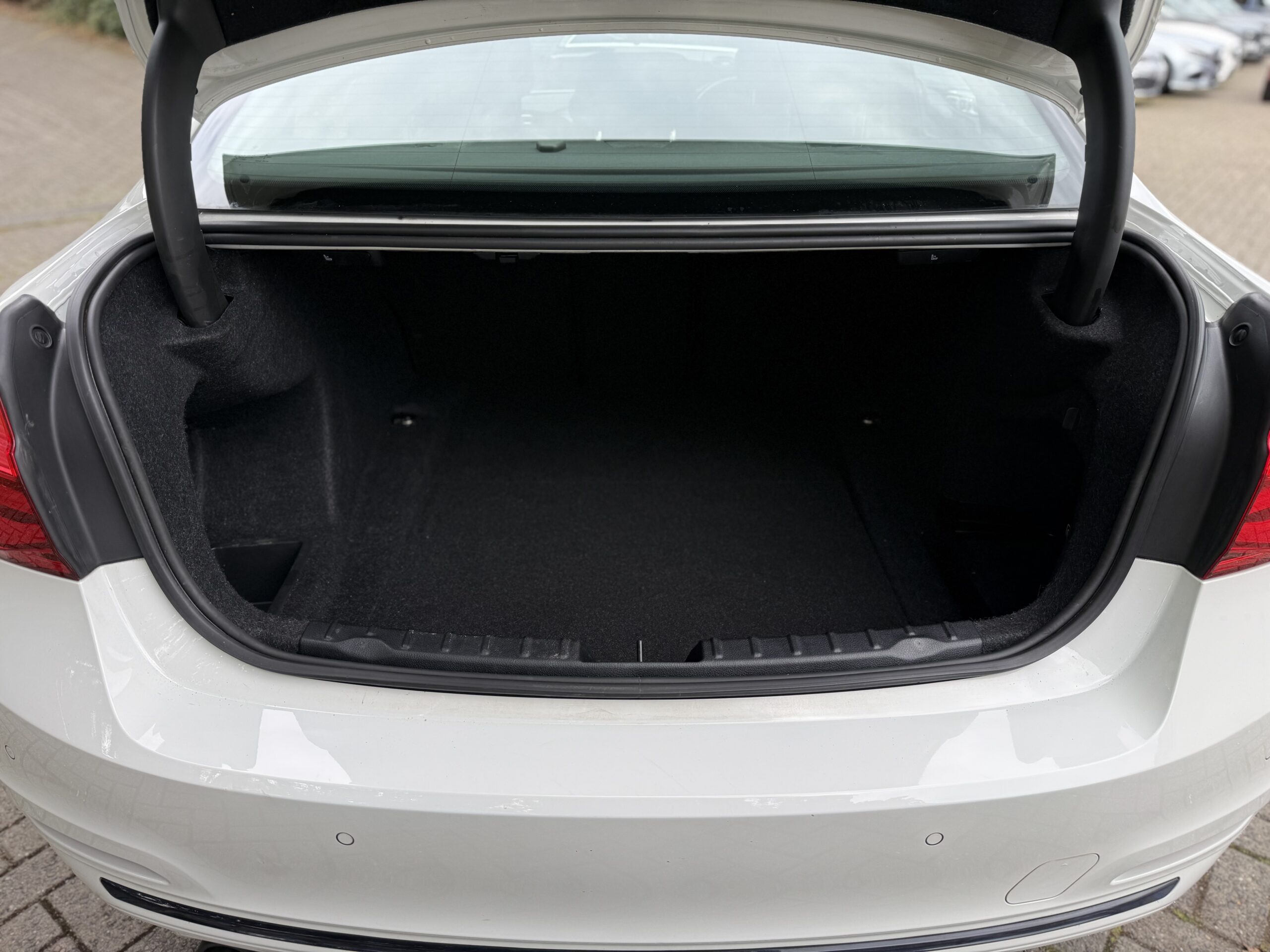 2018 BMW 320i Sport 4Dr Auto