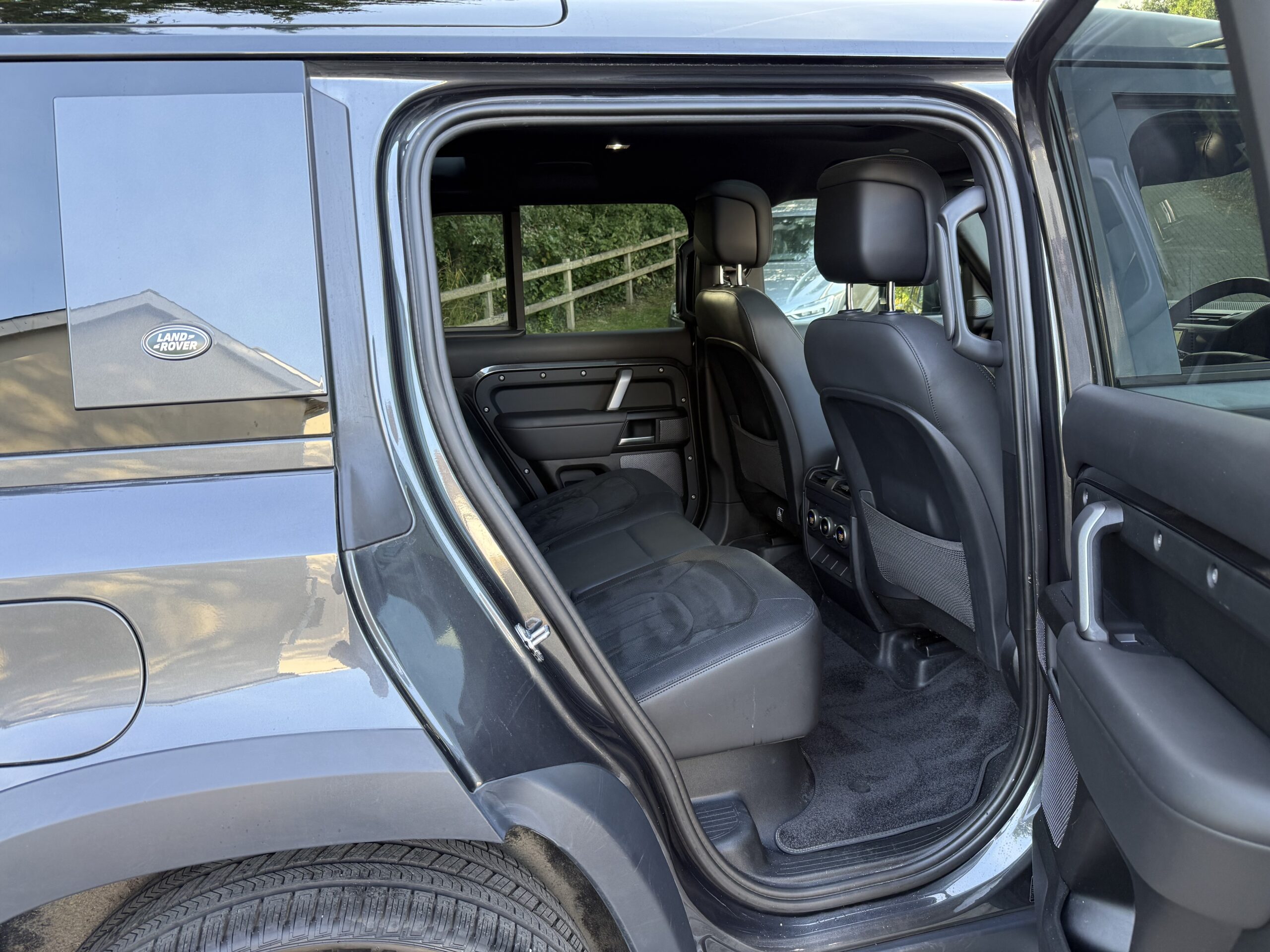 2022 Land Rover Defender 110 5.0 P525 Supercharged V8 5Dr Auto