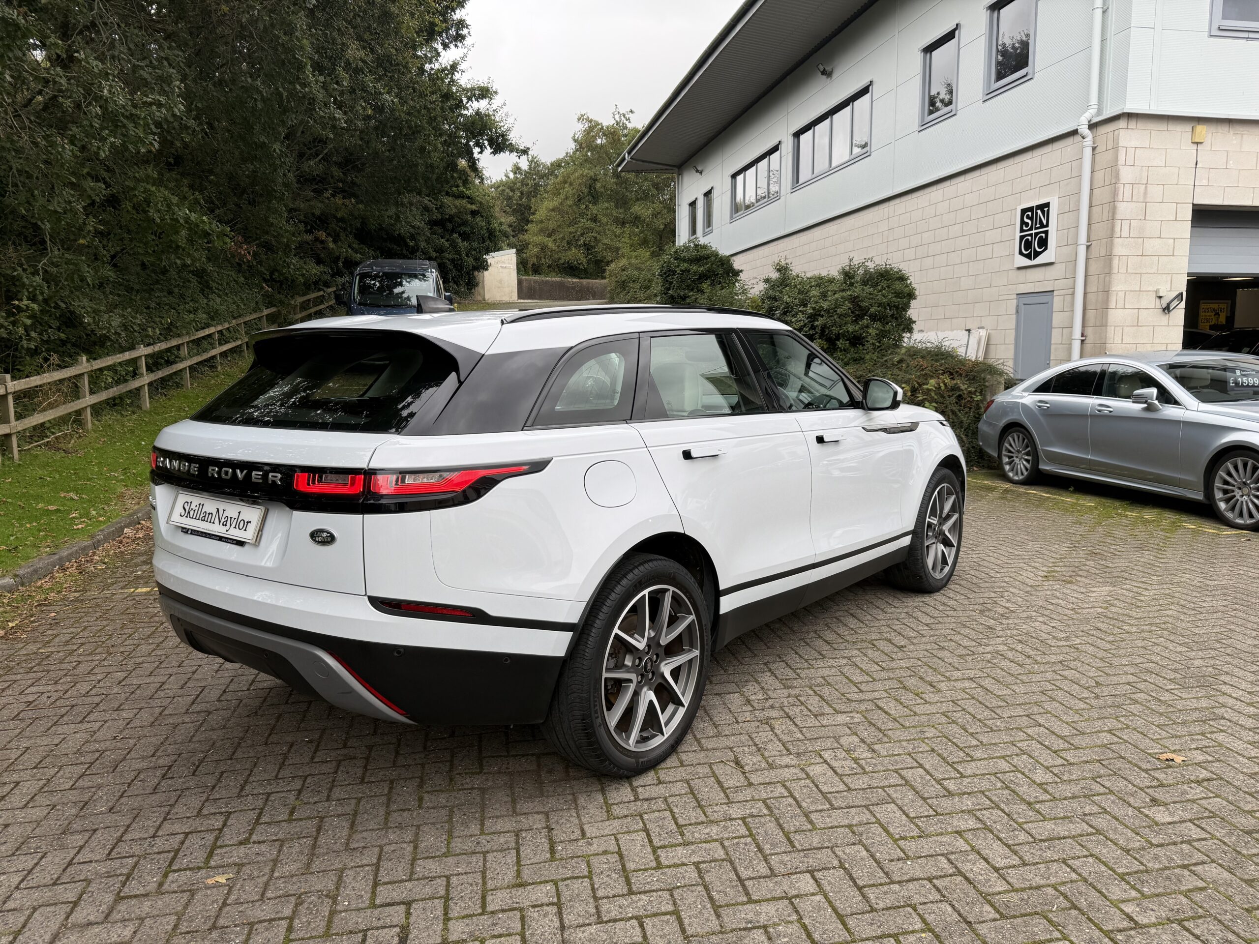 2021 Range Rover Velar 2.0 P400e HSE 5Dr Auto