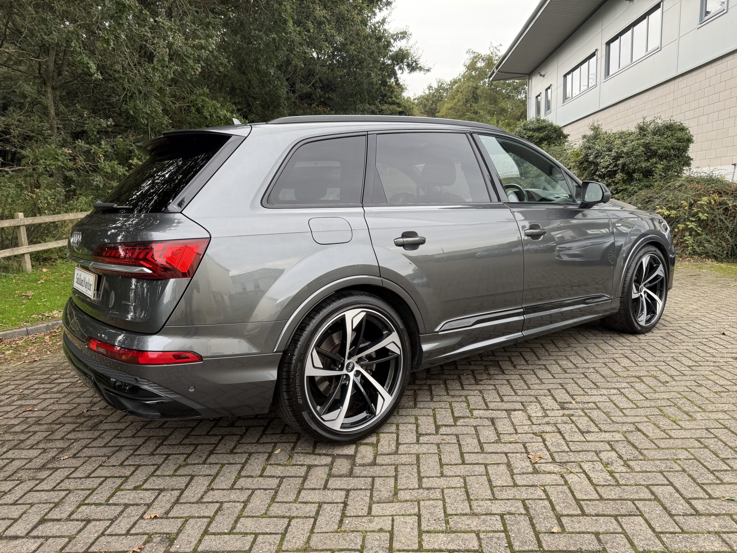 2021 Audi Q7 55 TFSI e Quattro Black Edition 5Dr Tip Auto